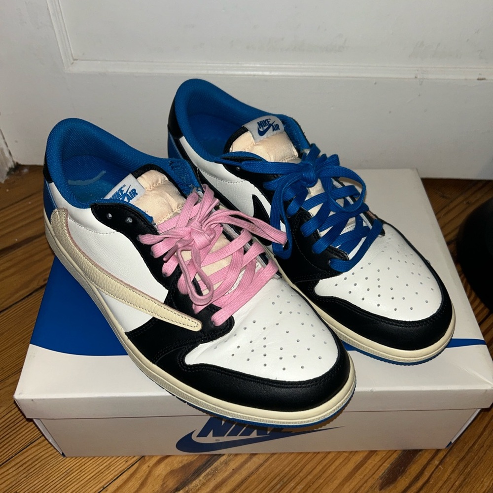 jordan 1 Travis Scott fragments